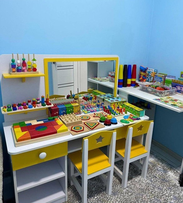 🪞✨ Дитячий логопедичний стіл із дзеркалом DS-101 "Різноколяровий", фото 1