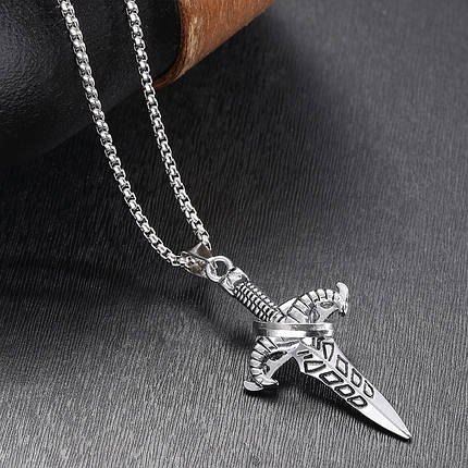 Ланцюг із кулоном кинджал із візерунками сріблястого кольору Stainless Steel розмір 50х20 мм розмір ланцюга 70 см 3 мм, фото 1