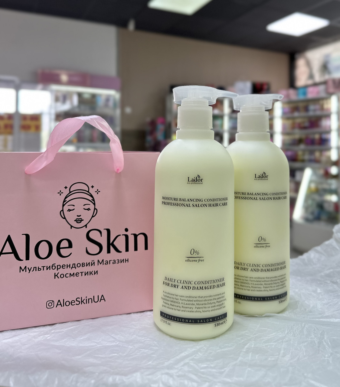 Зволожуючий кондиціонер для волосся Lador Moisture Balancing Conditioner 530мл