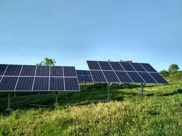 Як встановити СЕС на землі: плюси, мінуси, нюанси 🌿⚡