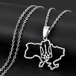 Кулон карта України з гербом RESTEQ срібного кольору 60 см. Підвіска у формі Української карти з тризубом. Металевий кулон карта, фото 1
