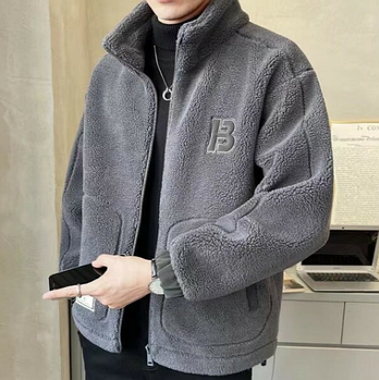 Чоловіча кофта з м'якого флісу в сірому кольорі, що добре зігріває в холодну пору М