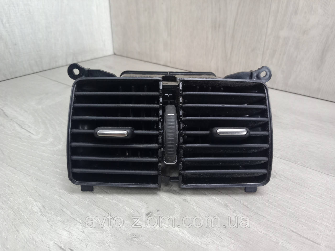 Дефлектор обдування салону Volkswagen Passat B6, Пасат Б6, Задній. 3C0819203.