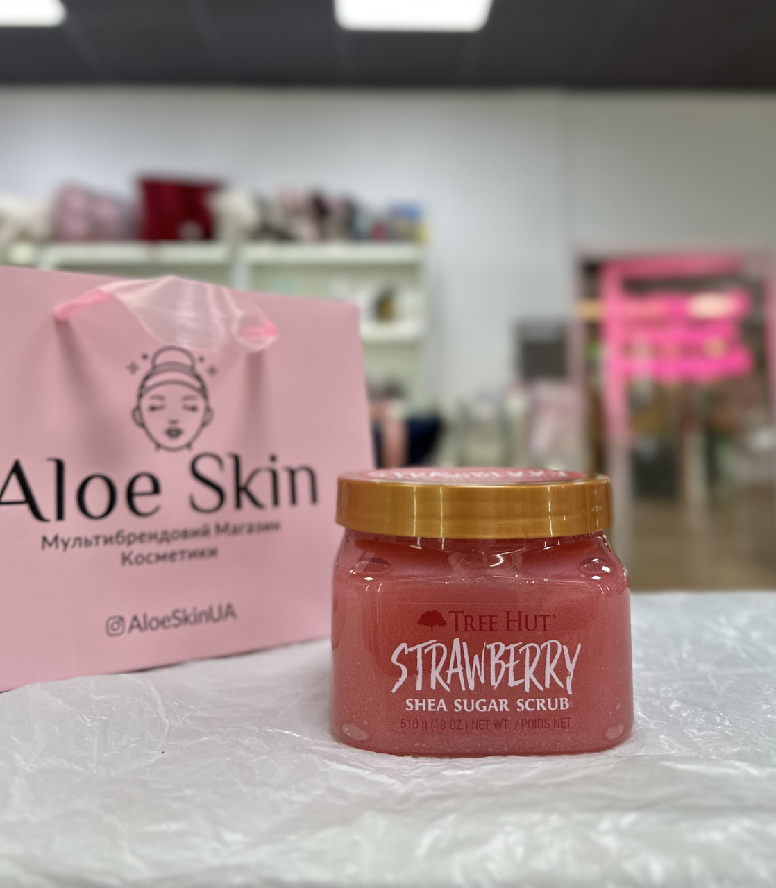Скраб для тіла Tree Hut Strawberry Shea Sugar Scrub 510г