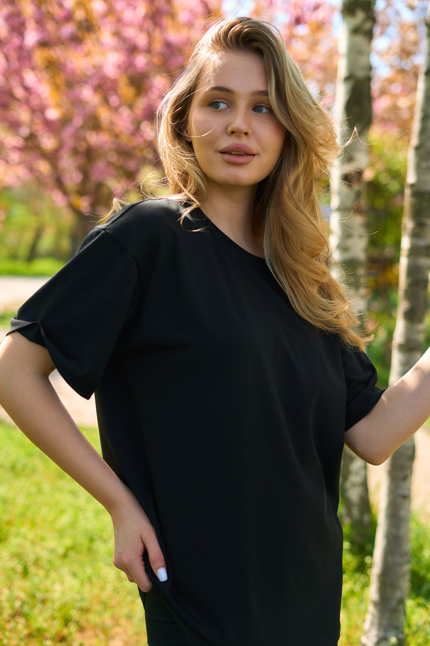 Жіноча футболка подовжена трикотажна теніска оверсайз Jully чорна