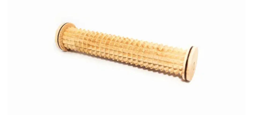 Масажер для ніг дерев'яний