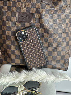 Чехол для iPhone 13 в стилі Louis Vuitton коричневий з золотою оправою