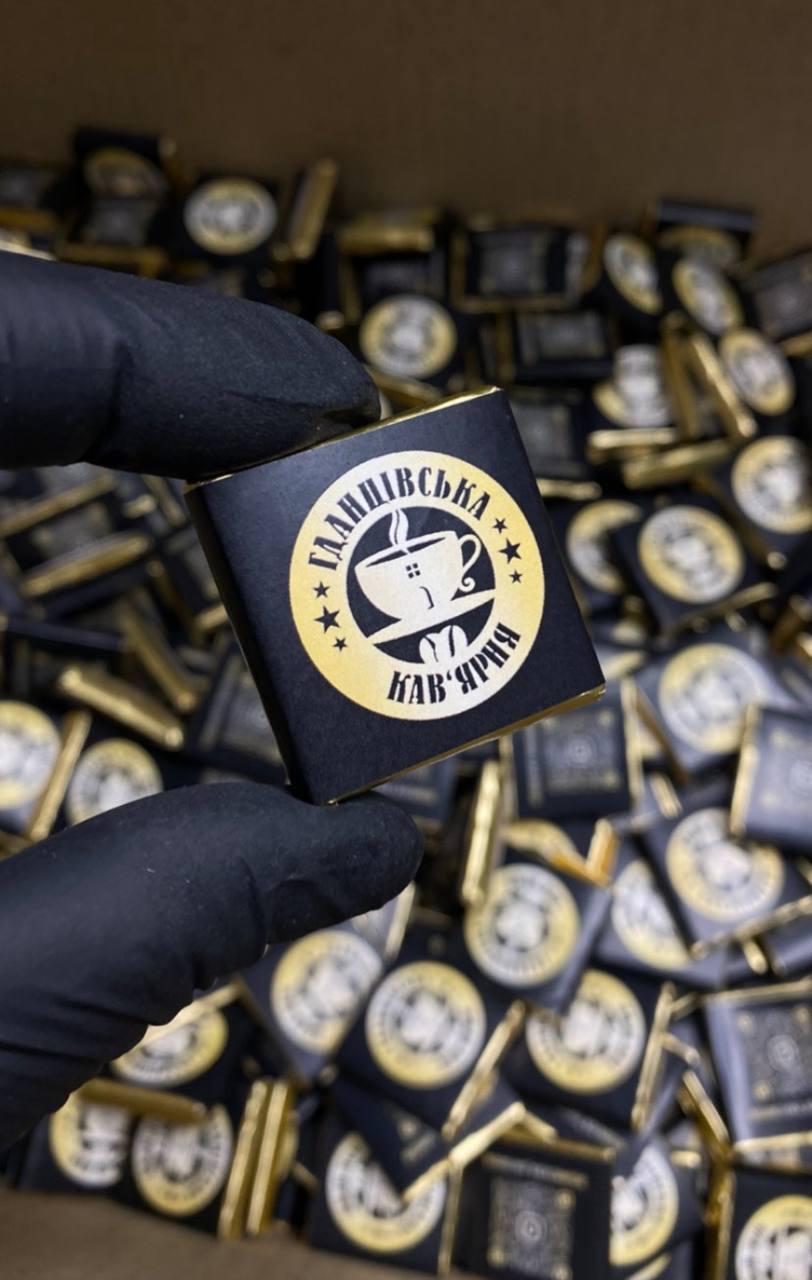 Вишуканий брендований преміум шоколад 6 г — молочний смак для кав’ярень 100 шт., фото 1