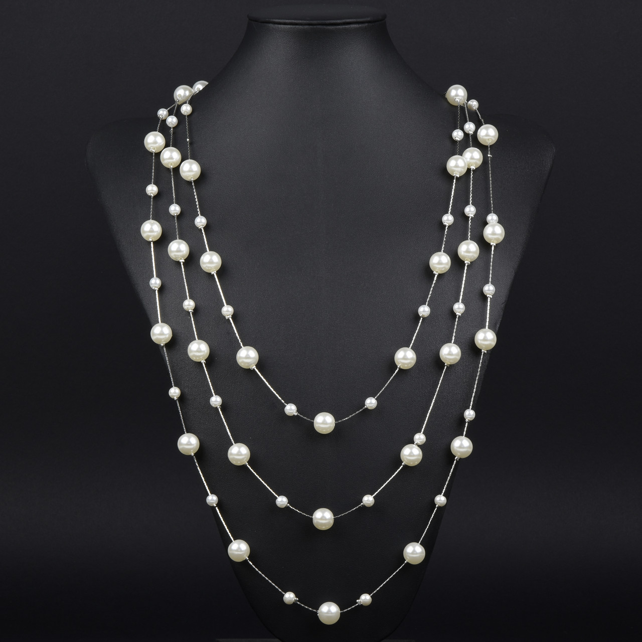 Кольє довге на металевій сріблястій нитки з матовими намистинами застібка карабін довжина 170 см