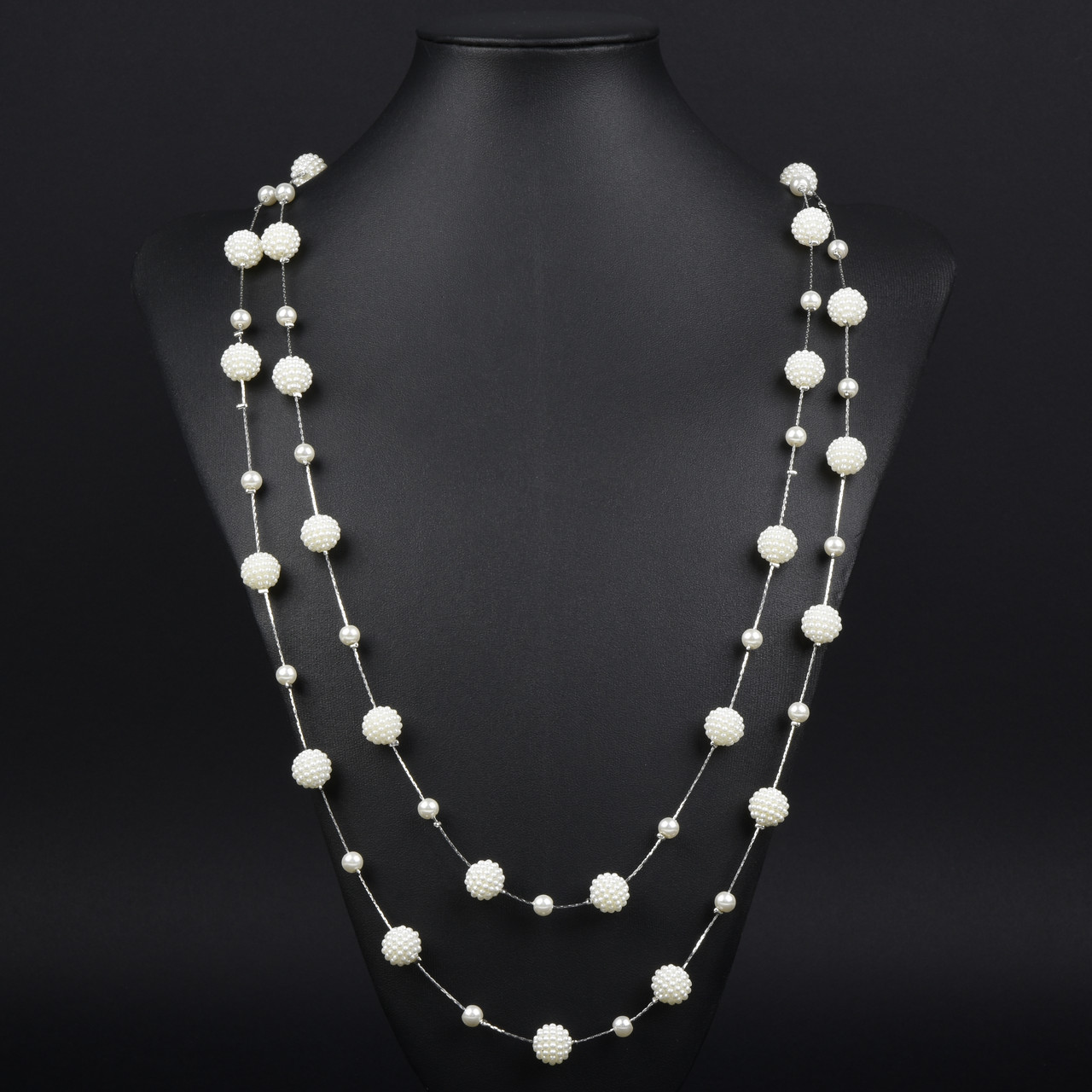 Кольє довге на металевій сріблястій нитки з кульками з дрібних намистин застібка карабін довжина 170 см