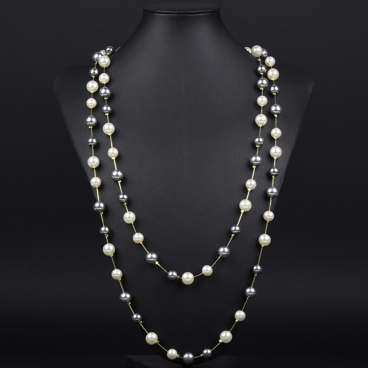 Кольє довге на металевій лимонній нитці з білими та сірими намистинами без застібки довжина 170 см