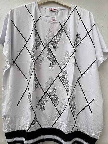 Жіноча футболка білого кольору повномірна з принтом розміри L (50-52), XL (54-56), фото 1