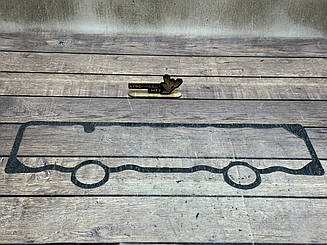 Прокладка клапанної кришки МТЗ (Д-240, Д-243) нижня