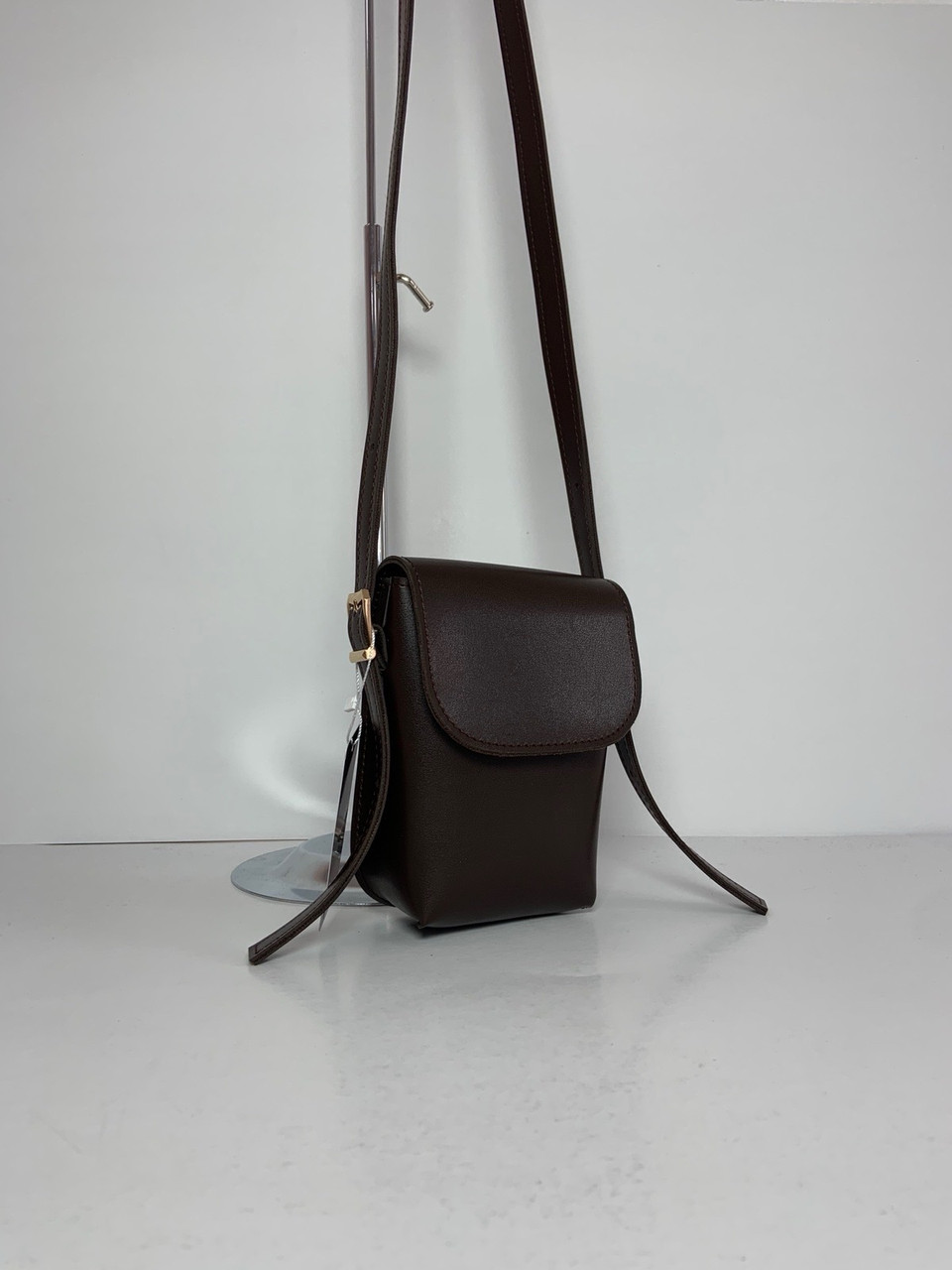 Жіноча сумка крос-боді прямокутна 17*12 см із клапаном зі штучної шкіри в різних кольорах Nata Шоколадний, фото 1