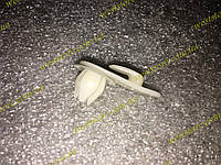 Пістон кліпса фіксатор обшивки дверей Ваз 2101 2102 2103 2104 2105 2106 2107,2121 нива 1 шт