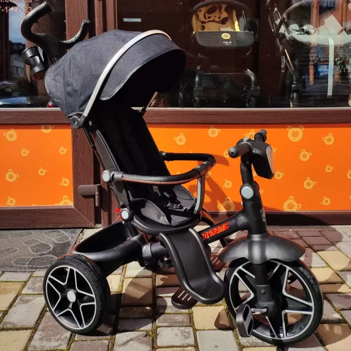 Дитячий триколісний велосипед Tilly Dynamic T-3810 (чорний) з ручкою, PU колесами, капюшоном та музичною фарою, фото 1