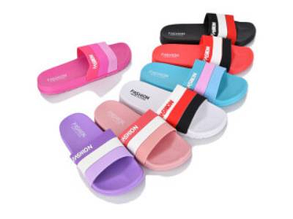 Дитячі капці матеріал гума розмір 36-41 кольори показані на зображенні в пакованні від 10 шт.