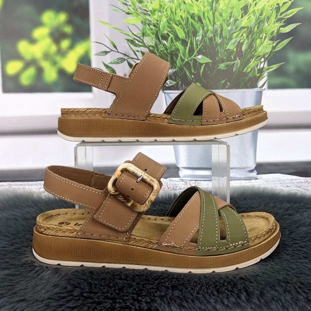 Босоніжки жіночі Inblu коричневі з оливковим шкіряні з пряжкою 4929