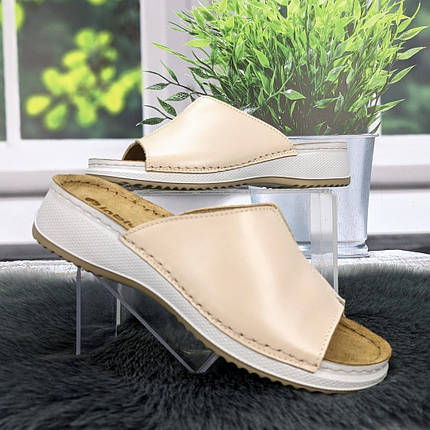 Шльопанці жіночі Inblu світло-бежеві шкіряні на танкетці 4926, фото 1