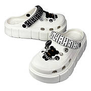 Крокси та шльопанці