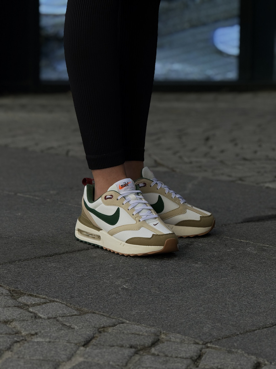 Кросівки жіночі Nike Air Max Dawn "Khaki Gorge Green" / FB7158-131, фото 1