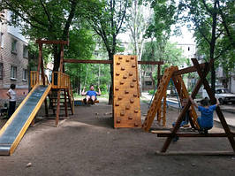 Дитячі ігрові майданчики з дерева