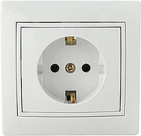 Розетка 2Р+PE  PBсб16-З-Fl-W (біла)