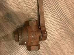 Кран роз'єднувальний 12.3520010-10