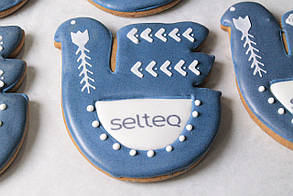 Пряник імбирний розписний Птах Фенікс 10 см брендований