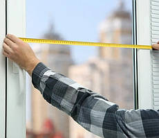 Професійний вимір замір вікон та дверей