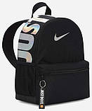 Рюкзак Nike Y NK BRSLA JDI MINI BKPK чорний Діт 33 x 25,5 x 12,5 см, фото 3