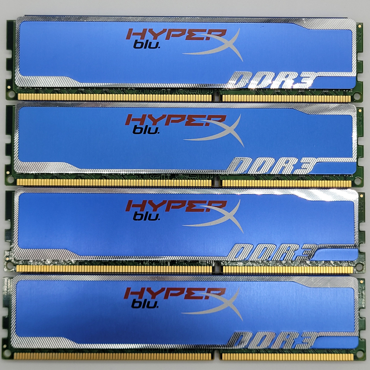 Комплект оперативної пам'яті Kingston HyperX Blu DDR3 16Gb 1333MHz PC3-10600U CL9 (KHX1333C9D3B1K2/8G) Б/В