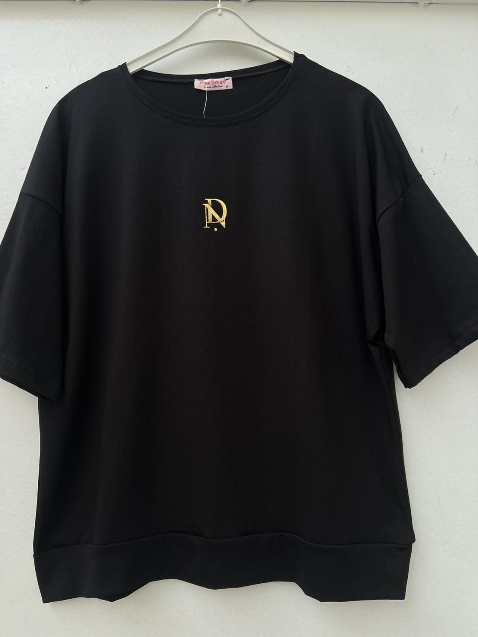 Футболка молодіжна чорного кольору вільного пошиття розміри М, L.