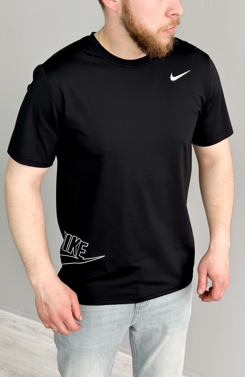 Чоловіча футболка Nike чорна спортивна футболка Найк