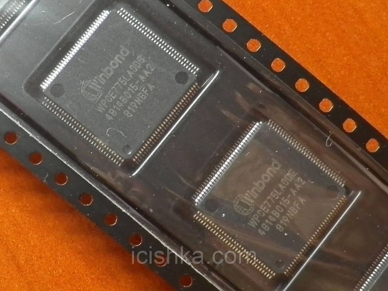 Мультиконтролер Winbond WPCE775LA0DG, фото 1