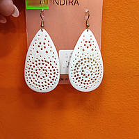 Великі овальні сережки молочного кольору