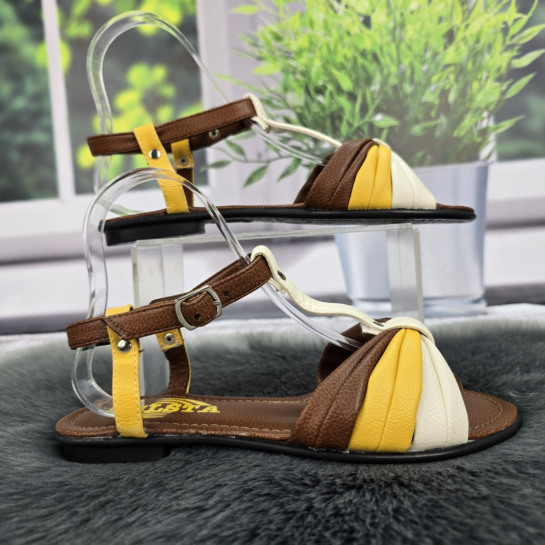 Босоніжки жіночі Белста коричневі на низькому ходу 4782