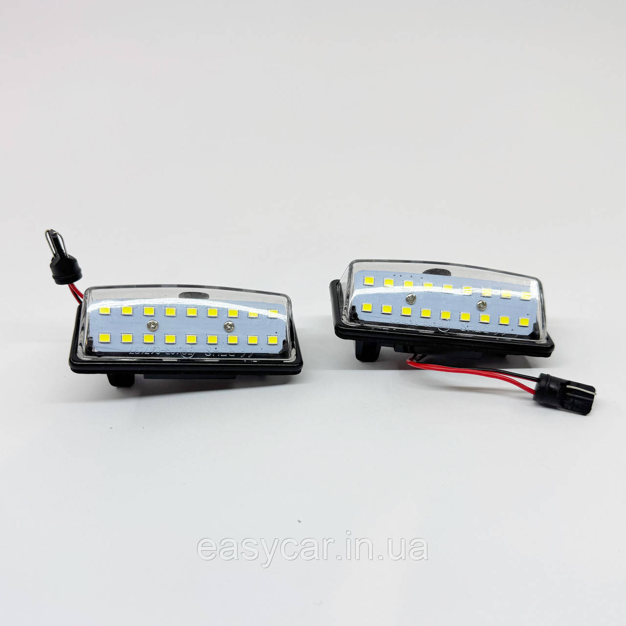 Штатна LED-підсвітка номерних знаків Nissan TEANA