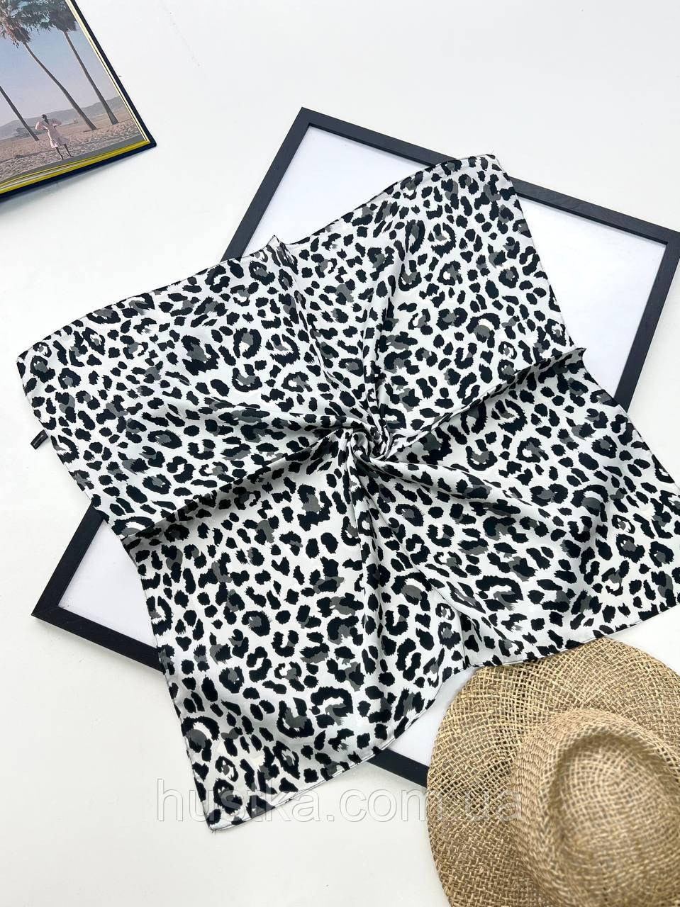 Шовкова хустка з леопардовим принтом 70*70 см сіра