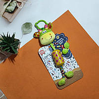 Підвіска на коляску ліжечко брязкальце Жирафик