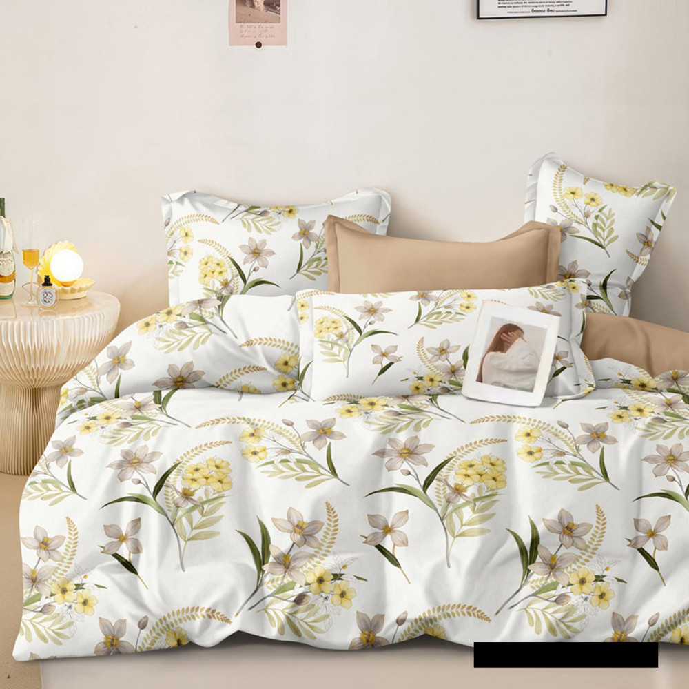 Світла щільна тканина 220 см для постільної білизни Полісатин 135 з ніжним принтом квіти, у рулоні 60 м