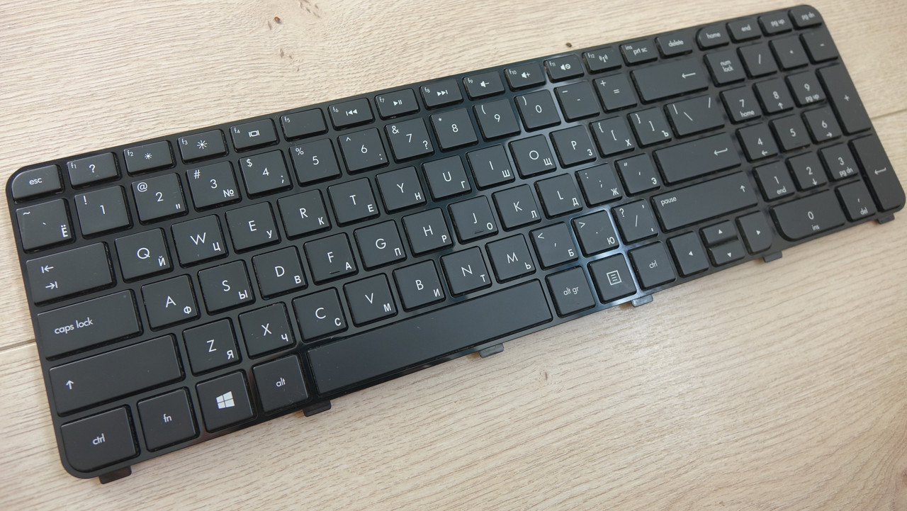 Оригінальна клавіатура з рамкою фреймом HP ENVY PAVILION DV7-7000 DV7T-7000 M7-10000 (697458-251)