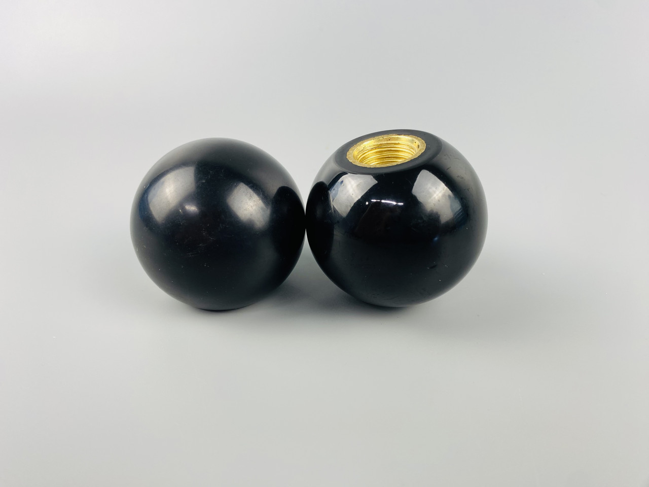 Наконечник важеля універсальний М12, D50 (шар чорний), латунна втулка різь внутрішня М12, фото 1