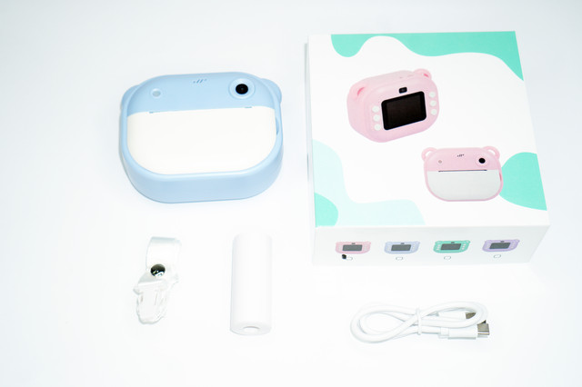 Комплектація фотоапарата з функцією моментального друку