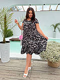 Літнє вільне асиметричне плаття зі штапелю батал кавове з чорним принтом, фото 3