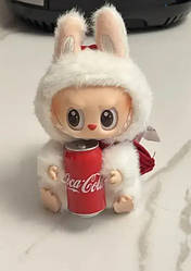 Labubu x Coca-Cola — плюшевий сюрприз-брелок