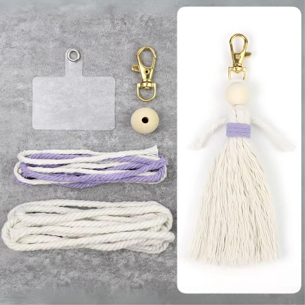 Набір макраме для рукоділля та плетіння брелока «Лялечка» для ключів і аксесуарів білий з фіолетовим, фото 1