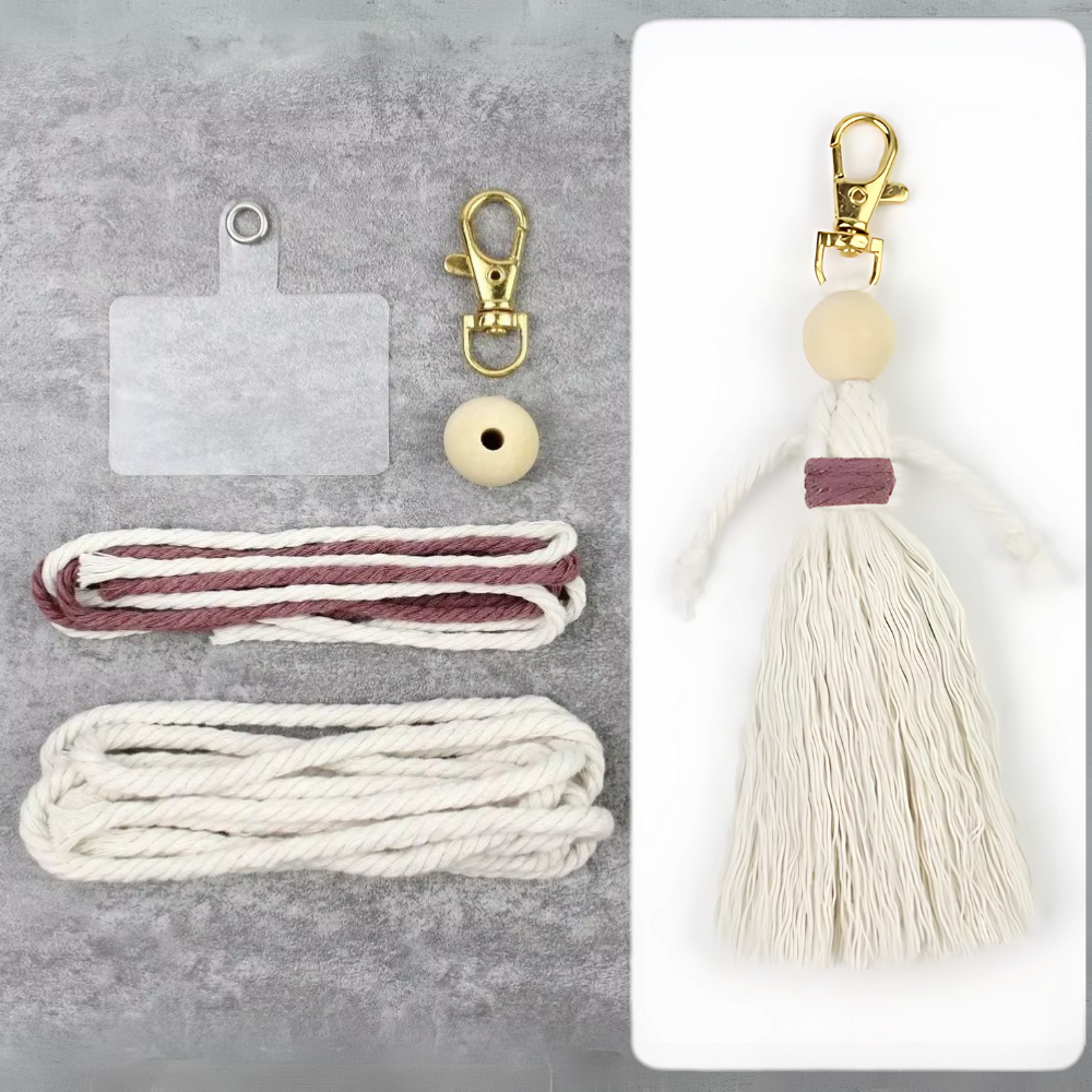 Набір макраме для рукоділля та плетіння брелока «Лялечка» для ключів і аксесуарів білий з бордовим, фото 1