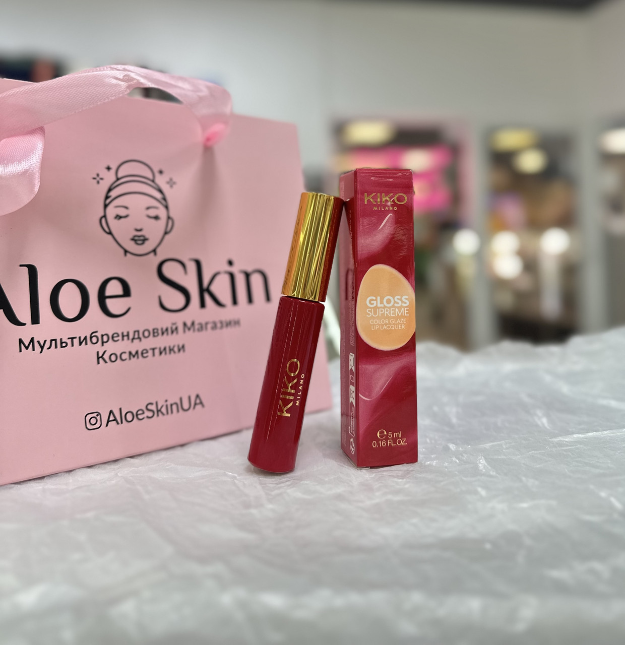 Рідка помада для губ Kiko Milano Gloss Supreme 04 Scarlet Ink 5мл
