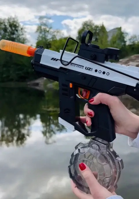 Водяні пістолети